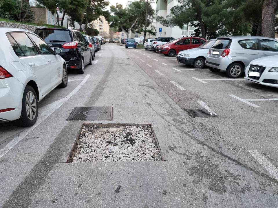 Šahtovi u Njivicama i na Njegoševu sanirani: Čekaju se još usporivači kraj škole