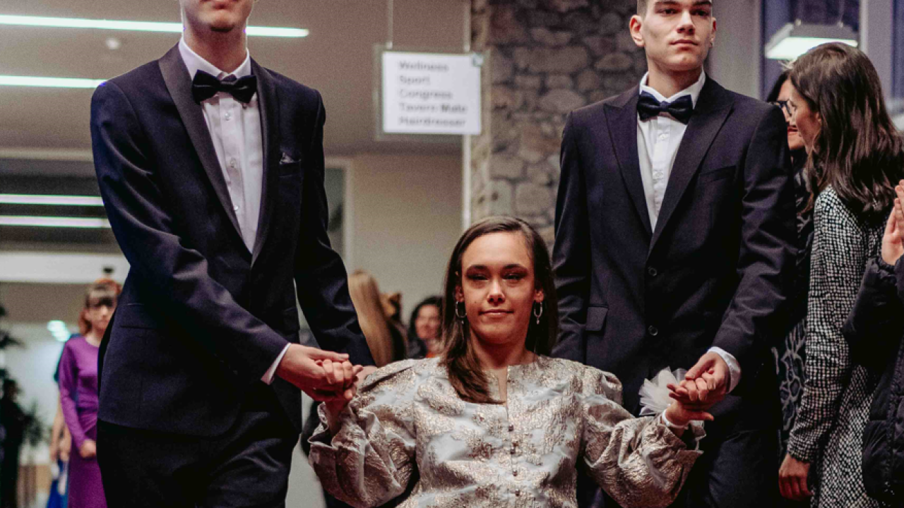 Zavirite na blještavi maturalni ples Turističko-ugostiteljske škole Šibenik (2)