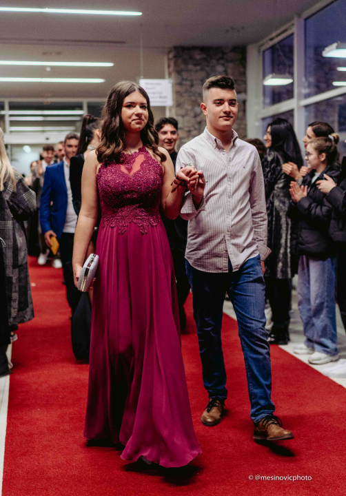 Zavirite na blještavi maturalni ples Turističko-ugostiteljske škole Šibenik (2)