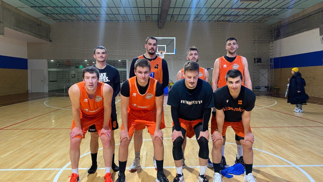 U svojoj desetoj ovosezonskoj utakmici SKK Šibenik svladao je FINA Hacklere 91-50