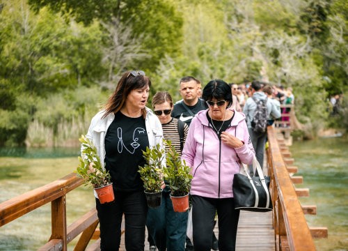 Fotografija 3 - Uz podjelu graha u NP Krka tradicionalno obilježen Praznik rada: 'Sve što imamo stvorili smo svojim radom'