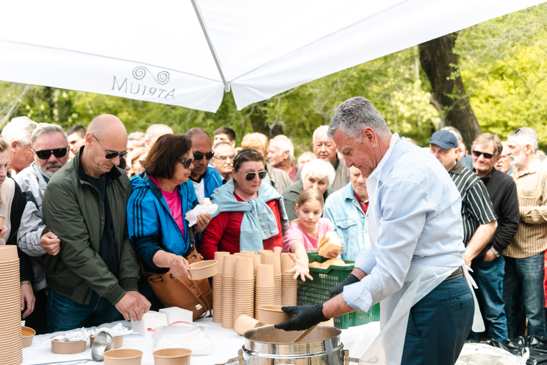 Uz podjelu graha u NP Krka tradicionalno obilježen Praznik rada: 'Sve što imamo stvorili smo svojim radom'