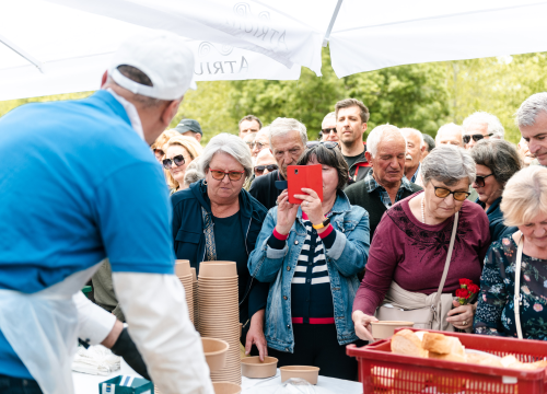Fotografija 13 - Uz podjelu graha u NP Krka tradicionalno obilježen Praznik rada: 'Sve što imamo stvorili smo svojim radom'