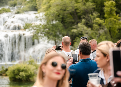 Fotografija 39 - Uz podjelu graha u NP Krka tradicionalno obilježen Praznik rada: 'Sve što imamo stvorili smo svojim radom'