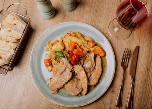 Fotografija 7 - Isprobajte nenadmašne mesne plate u bistrou 'Kod starog'!