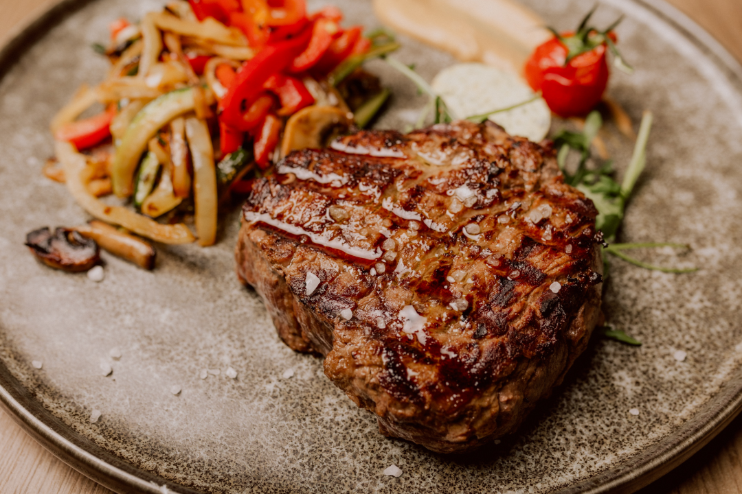 Isprobajte nenadmašne mesne plate u bistrou 'Kod starog'!