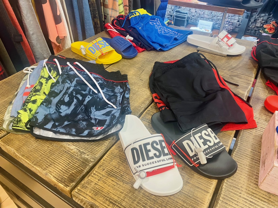 Fashion Box nudi najtrendi komade poznatih brendova Replay i Diesel!