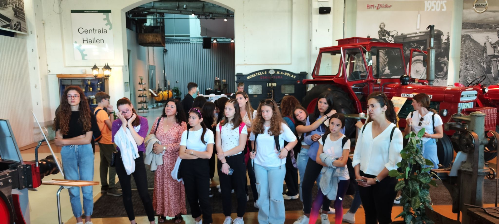 Fashion Box nudi najtrendi komade poznatih brendova Replay i Diesel!