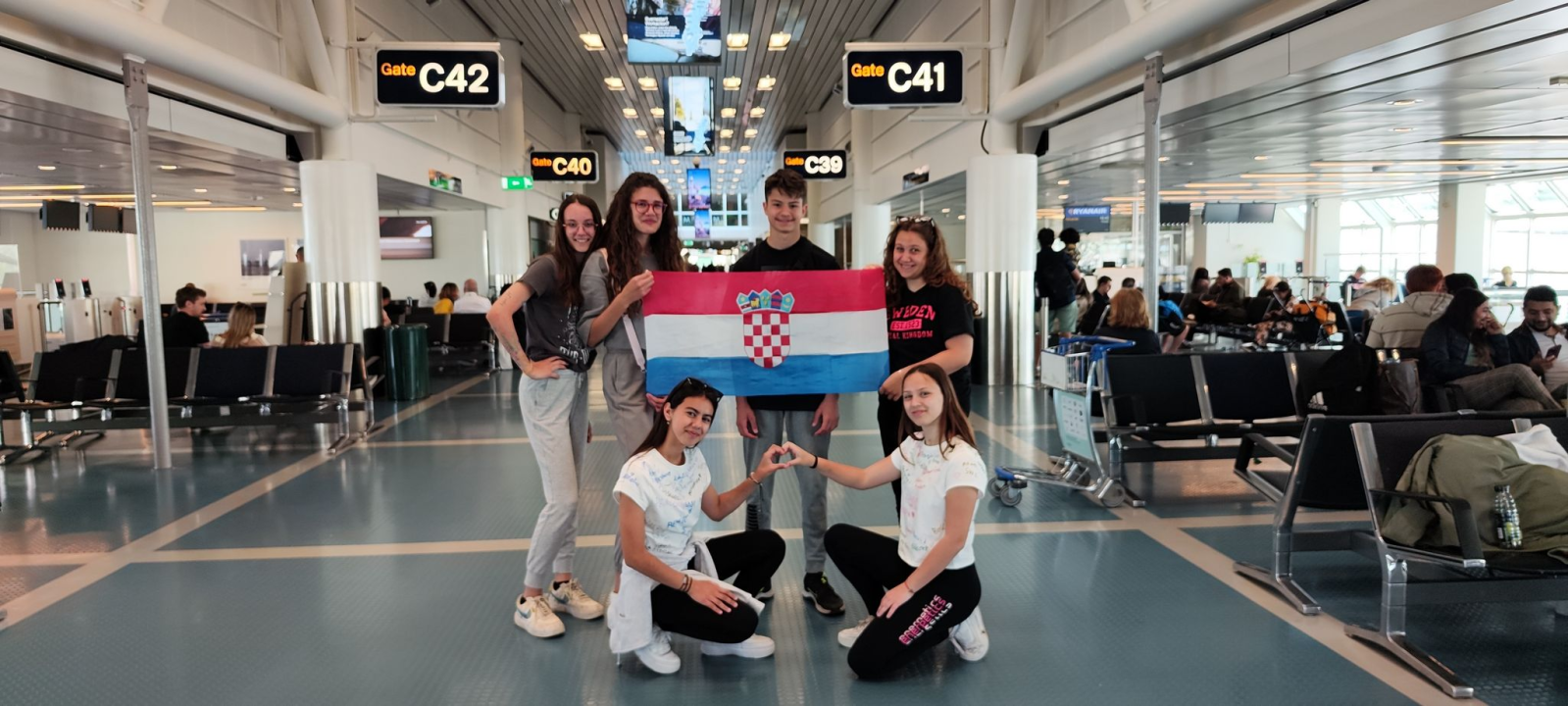 Fashion Box nudi najtrendi komade poznatih brendova Replay i Diesel!