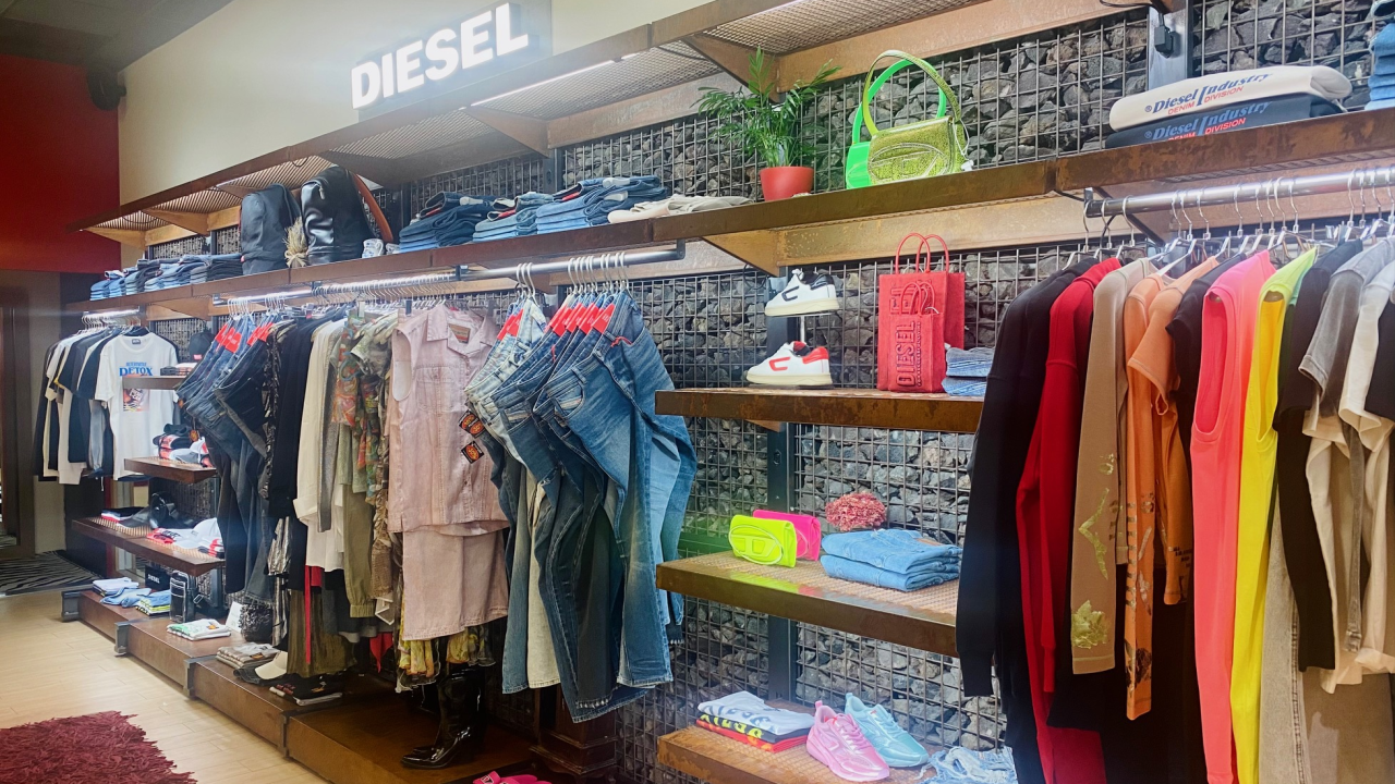 Fashion Box nudi najtrendi komade poznatih brendova Replay i Diesel!