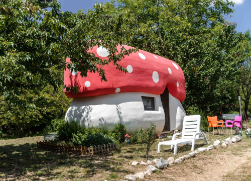 Fotografija 8 - U Rupama postoji bajkovito selo u kojem možete spavati u gljivi ili bundevi