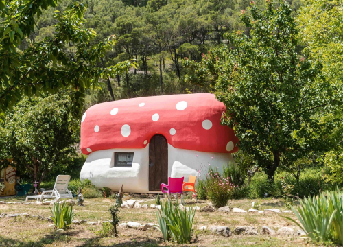 Fotografija 10 - U Rupama postoji bajkovito selo u kojem možete spavati u gljivi ili bundevi