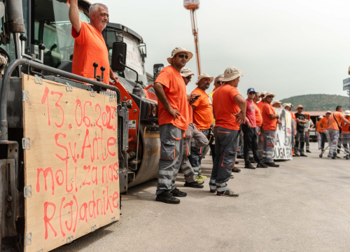 Fotografija 5 - Radnici Cesta Šibenik ustraju u štrajku: 'Direktor sigurno odlazi, sada je na županu da zaustavi ovu situaciju'