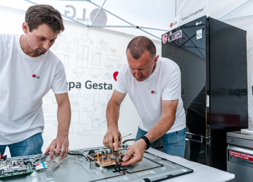 Fotografija 2 - U Šibeniku održana LG-eva kampanja 'Lijepa gesta uz vas od mjesta do mjesta!'