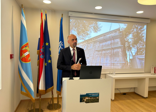 Fotografija 12 - U Šibeniku održana LG-eva kampanja 'Lijepa gesta uz vas od mjesta do mjesta!'