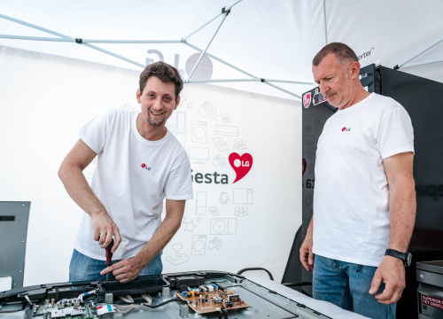 Fotografija 1 - U Šibeniku održana LG-eva kampanja 'Lijepa gesta uz vas od mjesta do mjesta!'