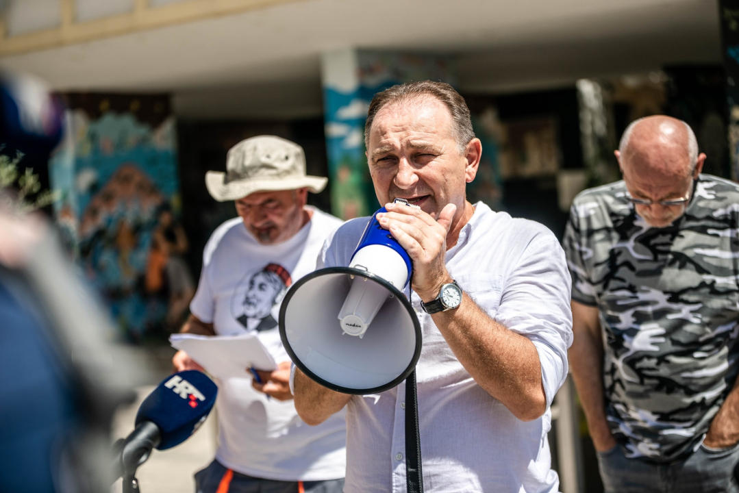 Radnici Cesta Šibenik održali novi prosvjed: 'Župan uništava ovu tvrtku i ove ljude'