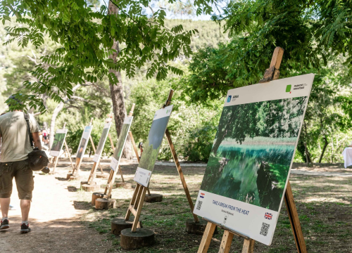 Fotografija 8 - U NP Krka otvorena izložba fotografija: 'Cilj je osvijestiti važnost šuma za smanjenje utjecaja klimatskih promjena'