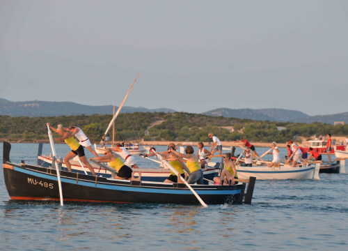 Fotografija 2 - Ne propustite feštu u Betini: Regata Dlan & veslo pa vrhunski koncerti i vatromet!