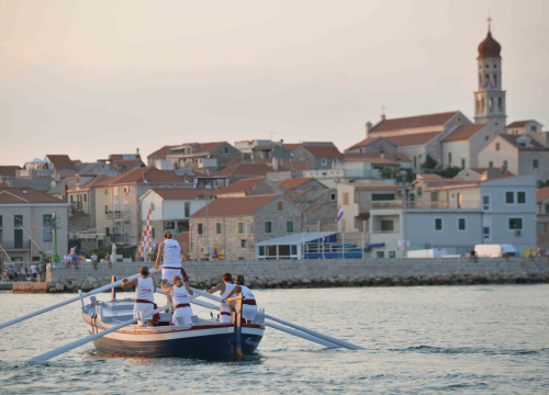 Fotografija 7 - Ne propustite feštu u Betini: Regata Dlan & veslo pa vrhunski koncerti i vatromet!