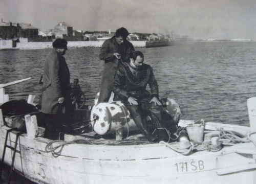 Fotografija 2 - Obitelj Tanfara dala je generacije spužvara: 'To je kruh sa sedam kora, ali ljubav prema tome naslijedio je i naš sin'