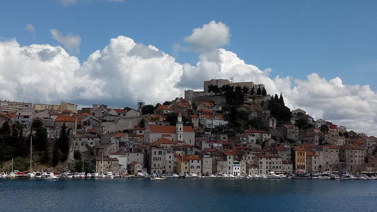 Šibenik je crkveno spomenut i prije 'prvog spomena' 1066. godine