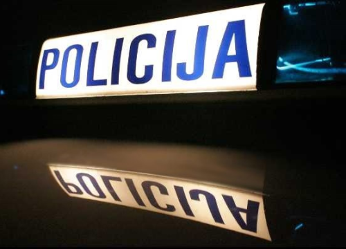 Muškarac (60) u gluho doba noći vozio pijan po Vodicama. Ostao bez vozačke