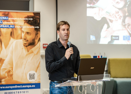 Fotografija 8 - U ABC-u održana konferencija 'Forum nove generacije': 'Vaš glas je bitan i svi ga želimo čuti'