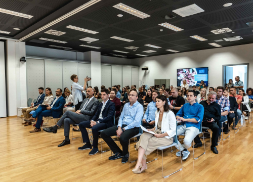 Fotografija 10 - U ABC-u održana konferencija 'Forum nove generacije': 'Vaš glas je bitan i svi ga želimo čuti'