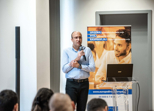 Fotografija 12 - U ABC-u održana konferencija 'Forum nove generacije': 'Vaš glas je bitan i svi ga želimo čuti'