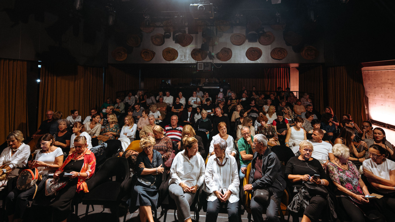 Dva svibanjska gostovanja u Arsenu: Stižu Ivan Ramljak s ‘Mirotvorcem’ i Igor Mirković s ‘Lijepim i dragim ljudima’