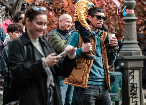 Fotografija 10 - 'Jedinstveni spoj starosti i neiskustva': Teke Yeke rasplesali sve u Parkiću