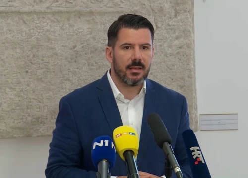 Grmoja iznio teške optužbe: 'Vujnovac se s Hrvatskom igra Monopolyja, to mu je omogućio Plenkovićev kadar'