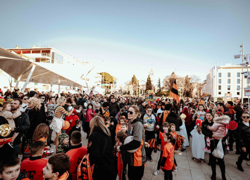 Fotografija 24 - Maškarana povorka prošla kroz grad (2. dio): Najbolja maska Lego, najprovokativnija Oko sokolovo