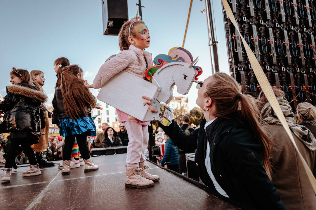 Maškarana povorka prošla kroz grad (2. dio): Najbolja maska Lego, najprovokativnija Oko sokolovo