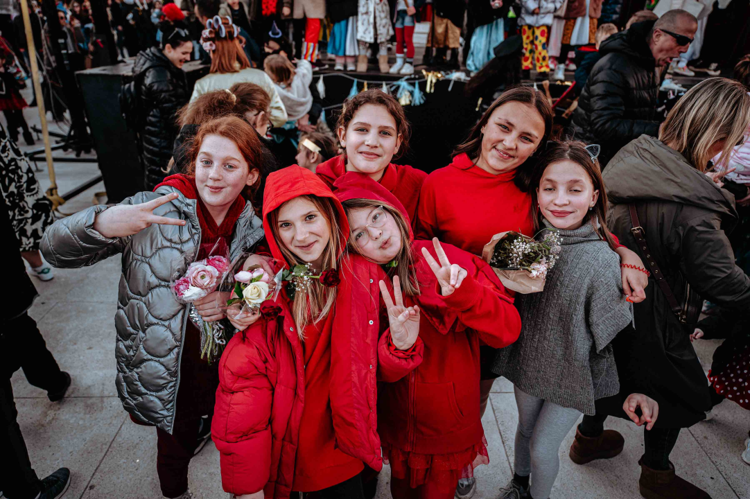 Maškarana povorka prošla kroz grad (2. dio): Najbolja maska Lego, najprovokativnija Oko sokolovo