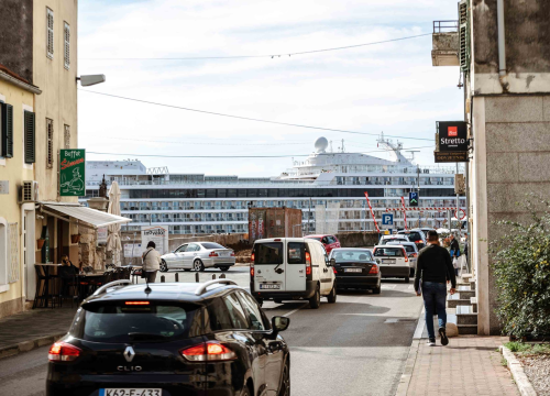 Fotografija 5 - Viking Saturn na putu za Veneciju stao u Šibenik, prosječna cijena putovanja je 2700 dolara po osobi