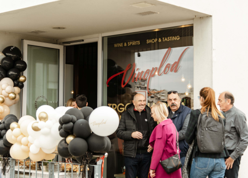 Fotografija 2 - Hespo salon u Šibeniku slavi rođendan i časti dodatnim popustima!