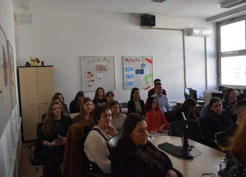 Fotografija 8 - U kninskoj srednjoj školi održano regionalno natjecanje Poslovni izazov 2024. za regiju Jug