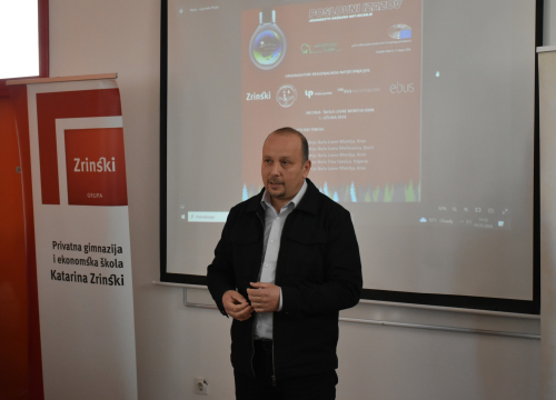 Fotografija 9 - U kninskoj srednjoj školi održano regionalno natjecanje Poslovni izazov 2024. za regiju Jug