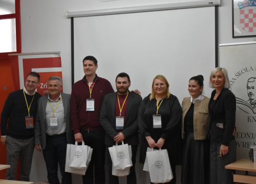 Fotografija 14 - U kninskoj srednjoj školi održano regionalno natjecanje Poslovni izazov 2024. za regiju Jug