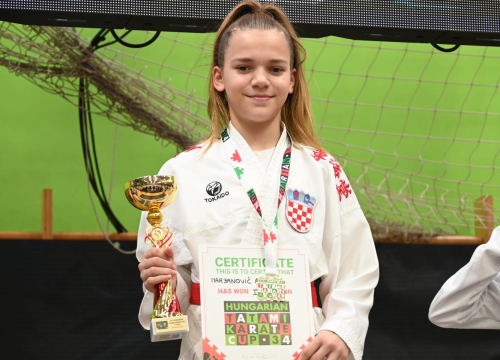 Fotografija 4 - Karataši KK Okit popeli se na pobjedničko postolje u Mađarskoj