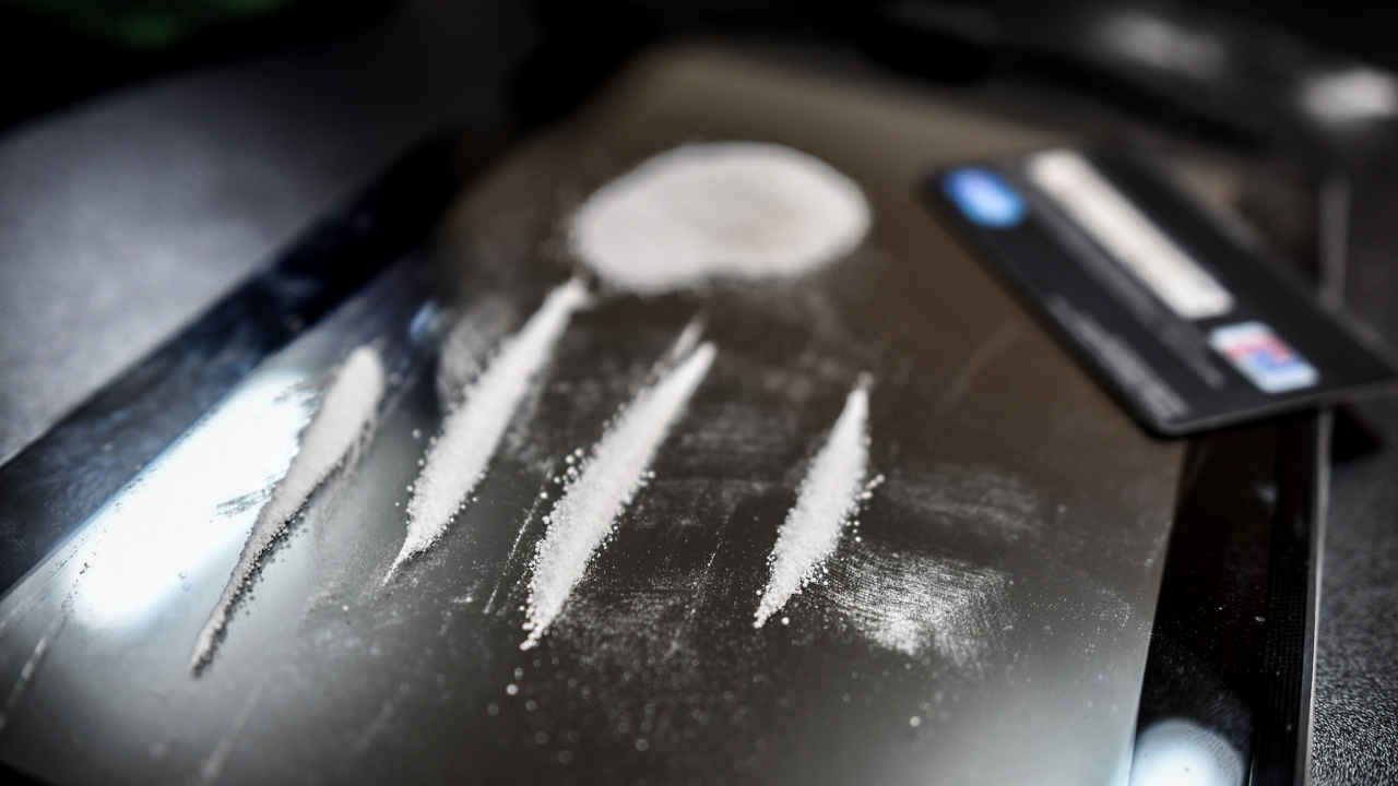 U Tribunju kod muškarca (49) policija pronašla poprilično speeda, trave, nešto hašiša i digitalnu vagu