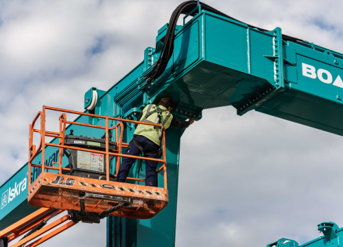 Fotografija 3 - U tijeku je montaža novog travellifta kapaciteta 75 tona u Iskra brodogradilištu!