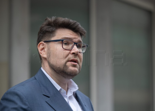 Grbin: 'Nema formalno-pravne zapreke da Milanović bude na našoj listi'