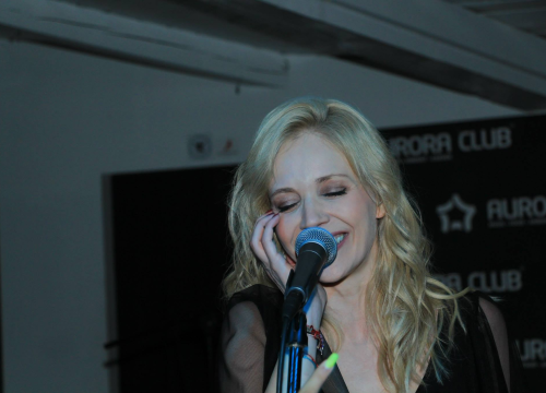 Jelena Rozga stiže u Auroru!