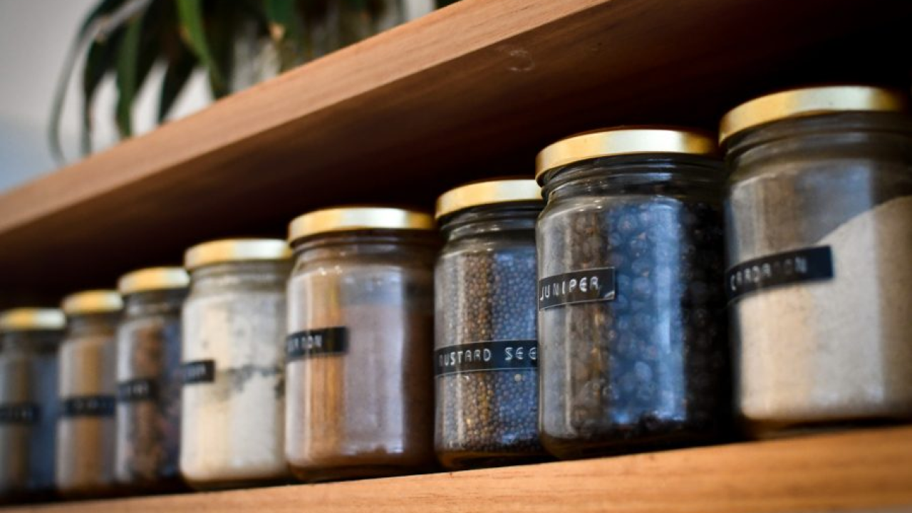 Kako popraviti obične obroke u nekoliko sekundi? Trebaju vam samo začini koje već imate kod kuće