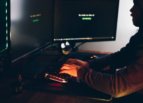 Opet kruže lažni SMS-ovi, Splićanka nasjela na poruku, ostala bez 1540 eura