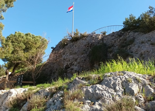 Fotografija 5 - U Skradinu uređena staza i vidikovac utvrde Turina
