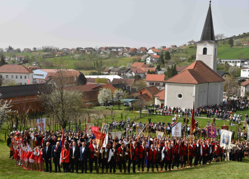 U župi Sv. Ane u Loboru i čuvari Kristova groba iz Mirlovića